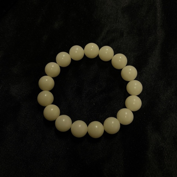 Natural Bodhi Seed Bracelet | Simple & Elegant | Everyday Wear - Picture 2 of 6